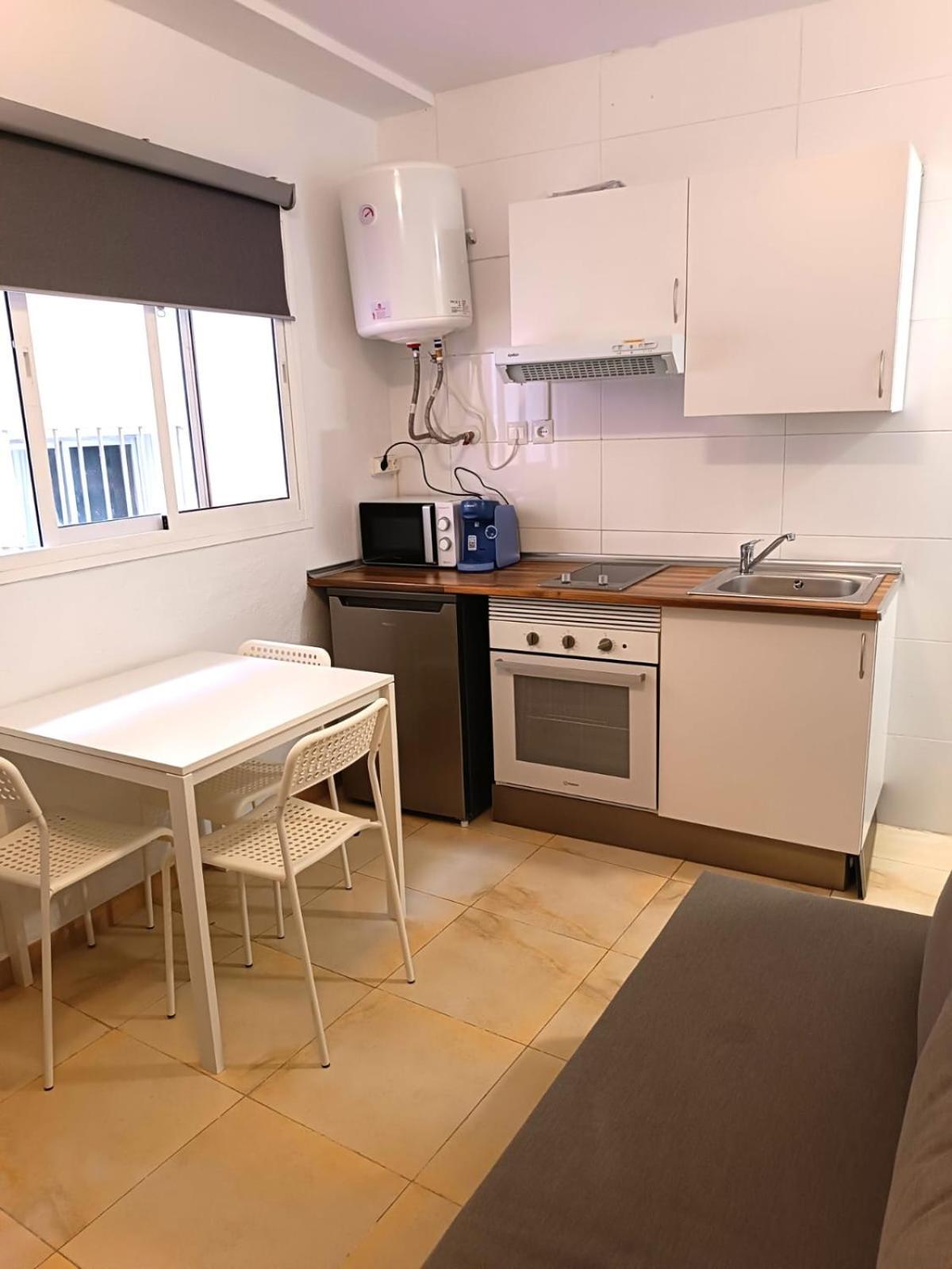 Apartamentos Larios Malaga Exterior photo